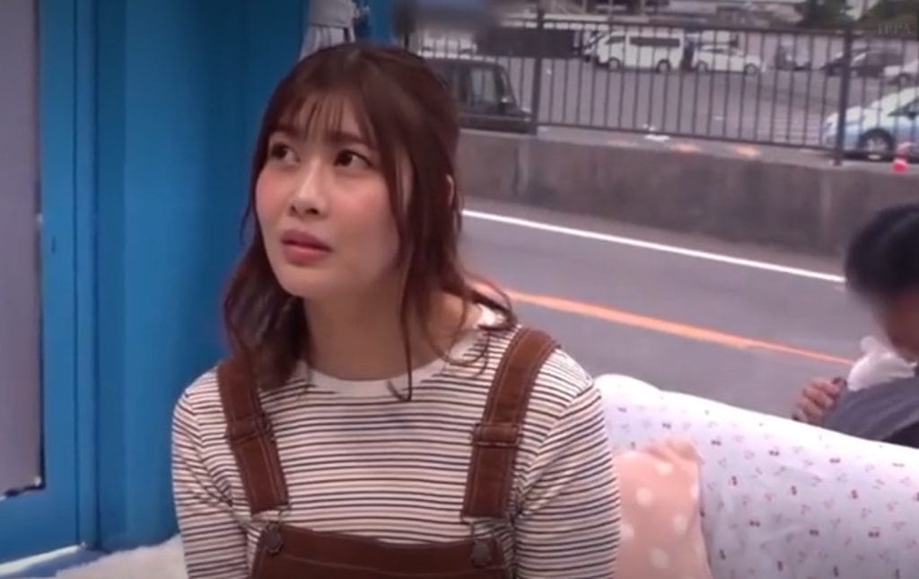 【MM号×主婦】子持ち奥様が旦那を待たせて他人棒でガチハメ！産後の敏感オマンコが愛汁垂らしてイク！