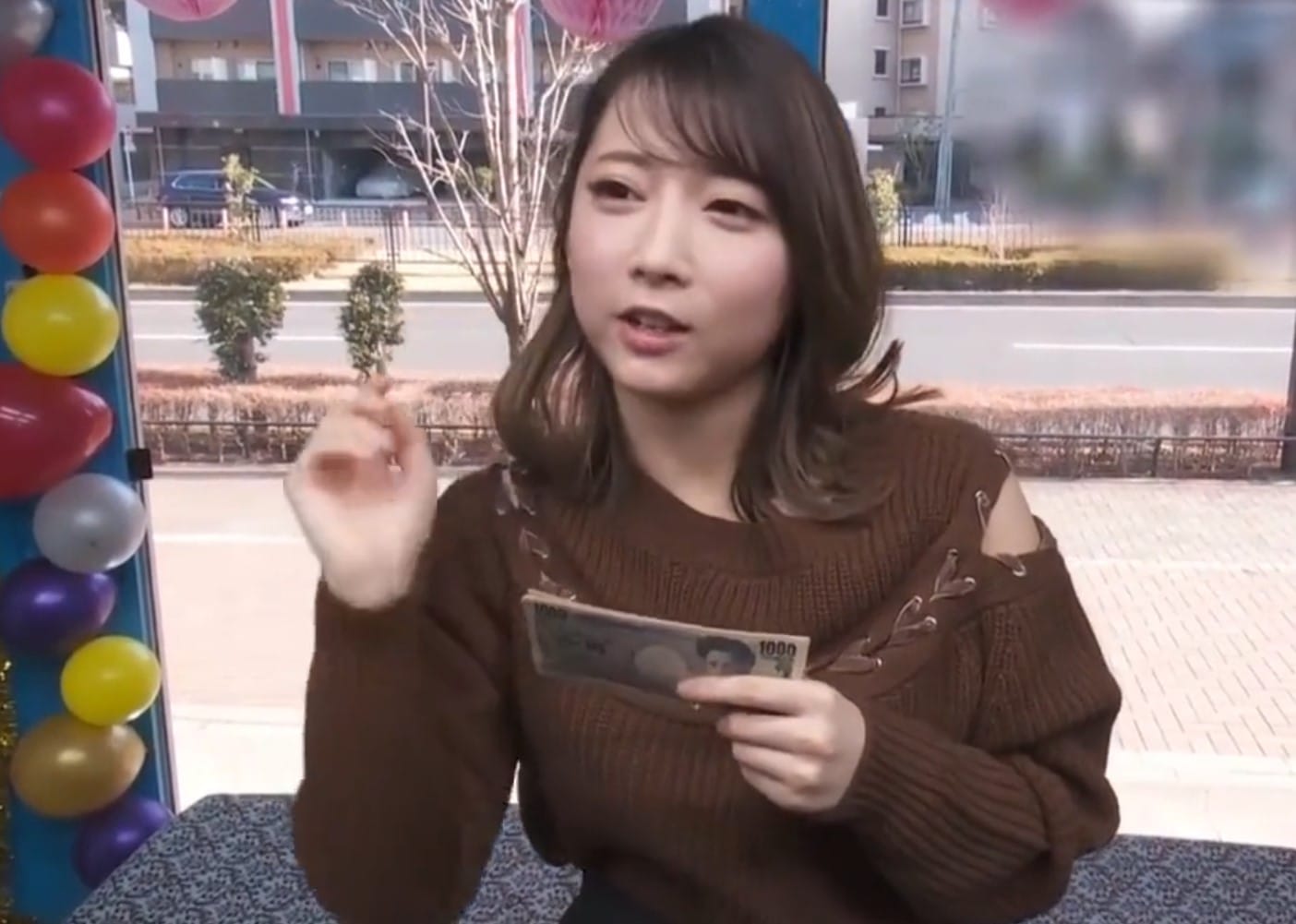 【MM号×ギャル】金で釣られた素人娘が車内で喘ぐ！『気持ちいいの止まらない…♡』激ピストンに腰砕け絶頂ｗ