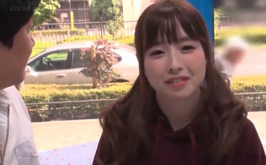 【マジックミラー号×ロリ美女】車内で童貞を装った絶倫男性が美少女を連続アクメ！極太肉棒でピストン攻め！