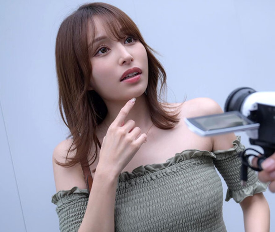 <伊藤舞雪>1ヶ月の禁欲からの解放ww美女が大発情!おマ◯コ濡れ濡れでチ◯ポ欲するエロ女ww