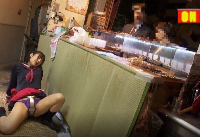 【女子高生×無限アクメ】媚薬塗られたバイブをオマンコに装着されてガチイキJK！ガクブル震えながら悪戯攻め！