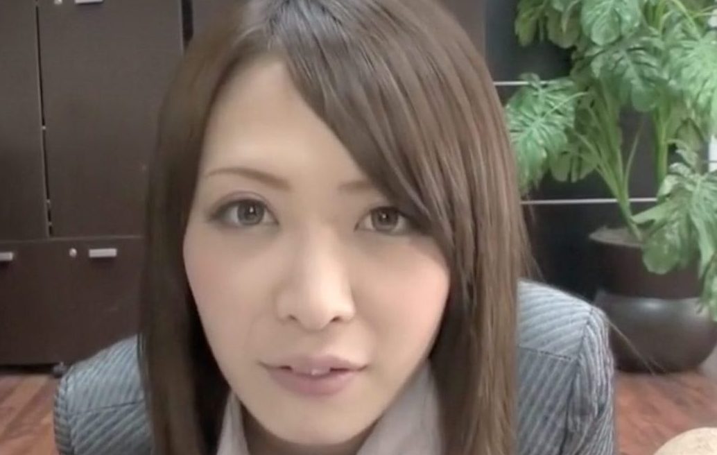 【変態OL×フェラ奉仕】ねっとり舌責めで理性崩壊！『ほらイケっ♡』チ●ポ大好き美女に搾り取られるｗ