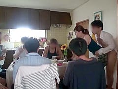 【近親相姦×四十路熟女】たくさんの子供を育てるお母さんは大変！朝から息子達の性処理されてオマンコイク！