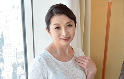 『あっ♡あんっ♡』久しぶりに見る若いチ●ポを喉奥まで咥え込む淫乱熟女！五十路になっても女の性欲は尽きることを知らず！