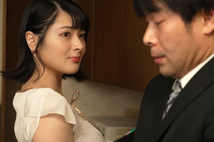 【肉便器×ドM美女】美人秘書はなんでも言いなりになる変態ちゃん！顔面にザーメンをぶっかけられてご満悦！