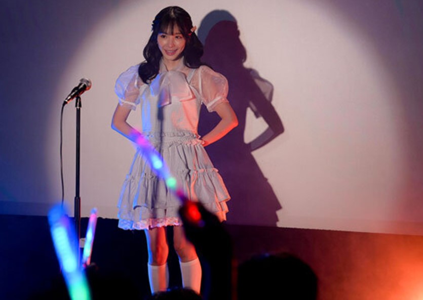 【枕営業×アイドル】売れっ子ちゃんには理由がある！他人棒を言われるがままにフェラして性奴隷としてご奉仕！