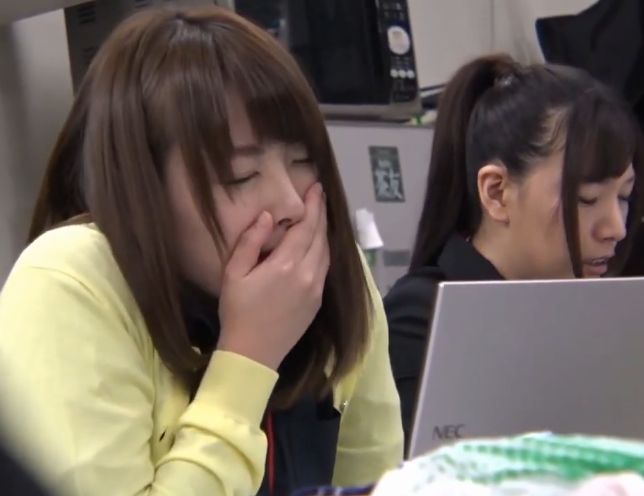 【声我慢×バイブ責め】オフィスで快感を堪える美人OL！『あ、ああん♡』震える腰が止まらないｗ