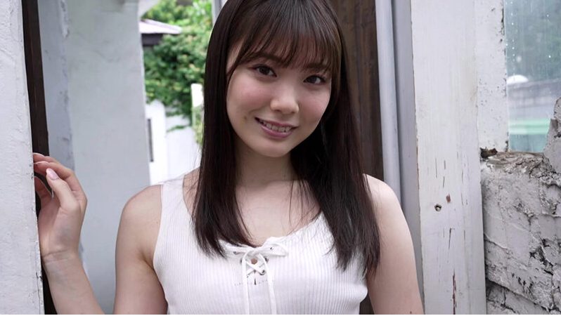 【イメージビデオ×黒髪美女】複数のコスチューム着てエロパイ晒して誘惑してくるお姉さんがエロ過ぎ！
