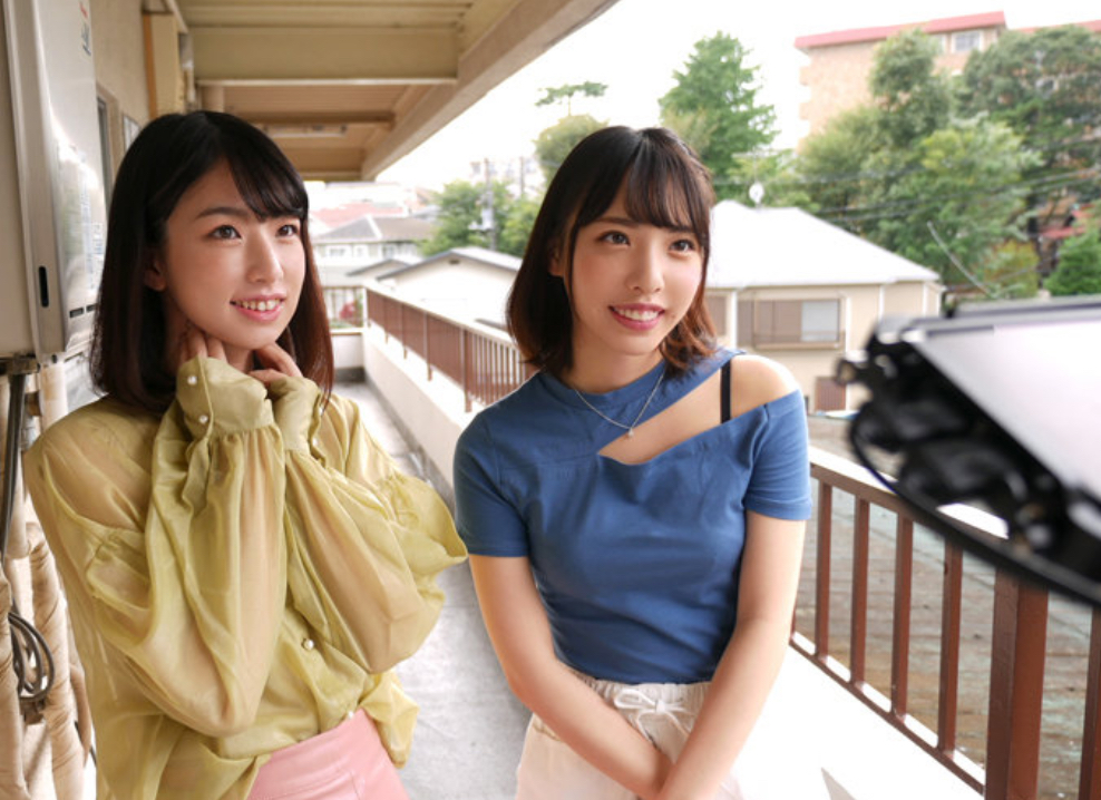 【白桃はな×花狩まい】メスガキ二人組が大暴走ww親父のチ◯ポにまたがり乳首同時ファックww