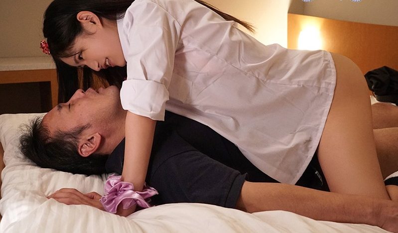 『先生だい〜いすき♡笑』修学旅行でメスガキJKに乳首吸われまくるドM教師ww終わりの見えない年下調教にイキまくりww