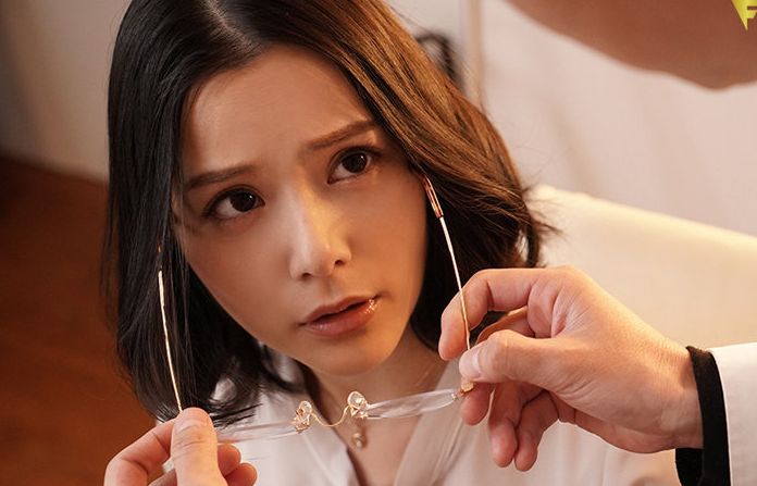 【禁断行為×スレンダー美女】女教師が生徒の肉便器となってオマンコ濡らしながら濃厚フェラ！
