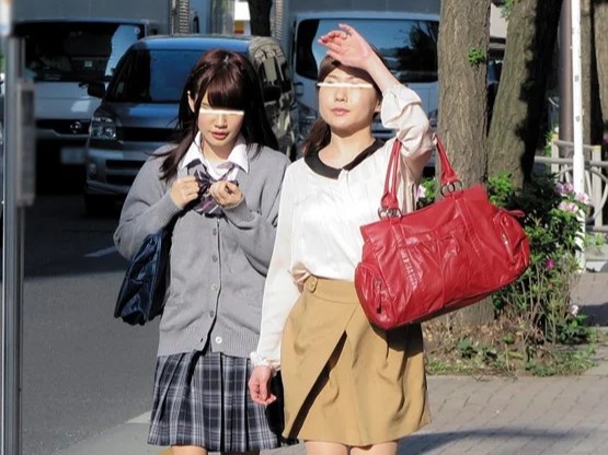 【レイプ×母子】母娘が鬼畜レイプ魔に教われ昼間からおまんこに無許可ピストン責めでイカされ！