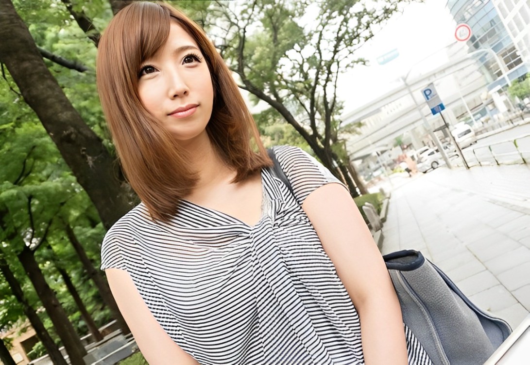 デカ尻人妻と生ハメしまくりファックww他人チ◯ポに溺れ下品な喘ぎ声でイキまくる淫乱女ww