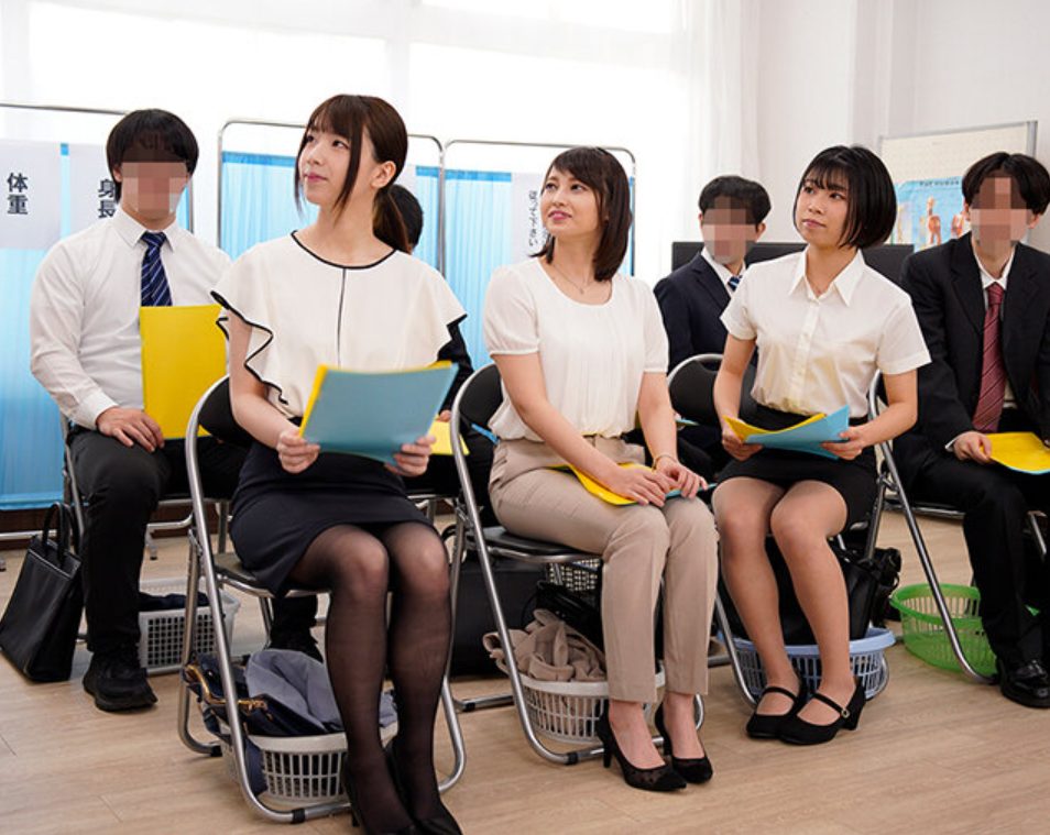 『なんですかこれぇ…』教師になるため男性達の前で全裸で健康診断を受ける羞恥拷問wwアナルの中までしっかり確認され…