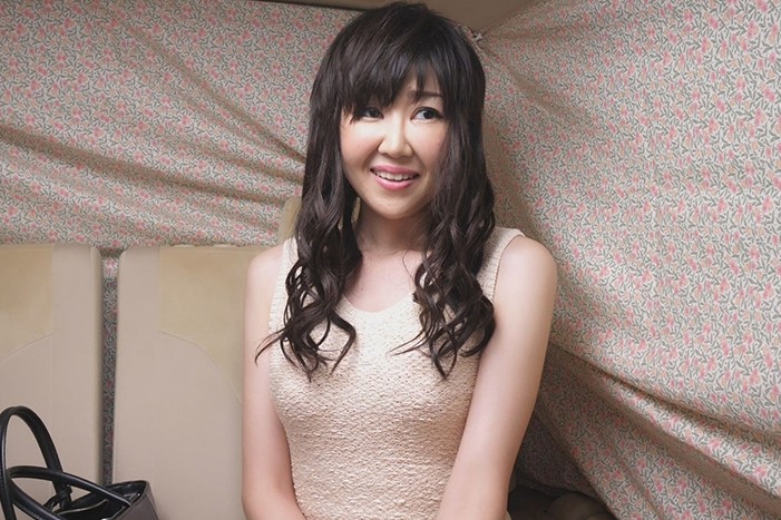 【人妻×ナンパセックス】上品な笑顔の裏に隠れた妖艶さ！『あ、ああん…♡』脱がせた下着がエロすぎて興奮ｗ