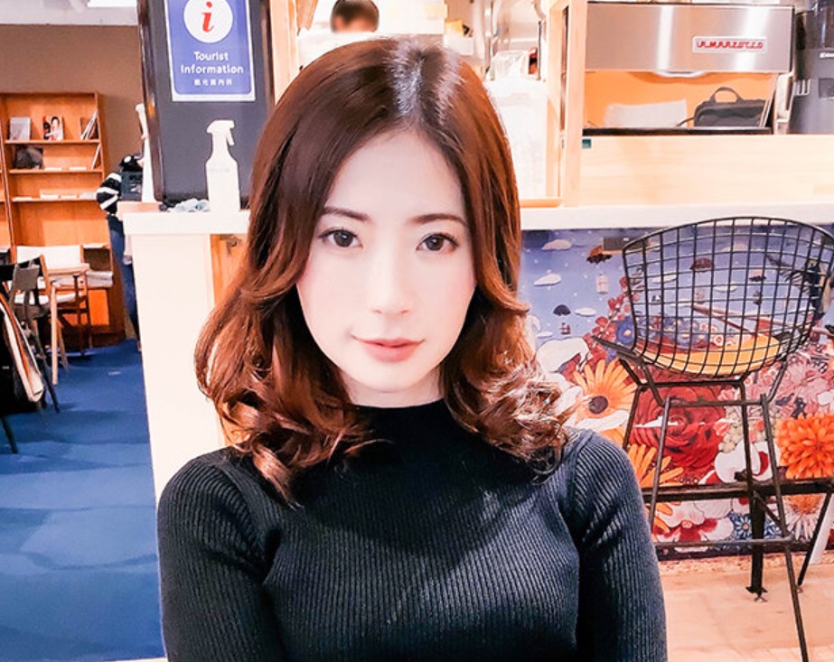 【人妻ナンパ】欲求不満な人妻をお持ち帰り『もっと突いてぇ♡』快感に溺れて最後は生本番でザーメン解放ｗ