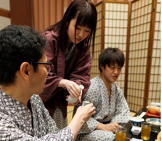 【仕組まれ調教】キモすぎるオヤジにカラダを弄ばれる美女様ww抵抗も無意味で強制デカチン挿入ww