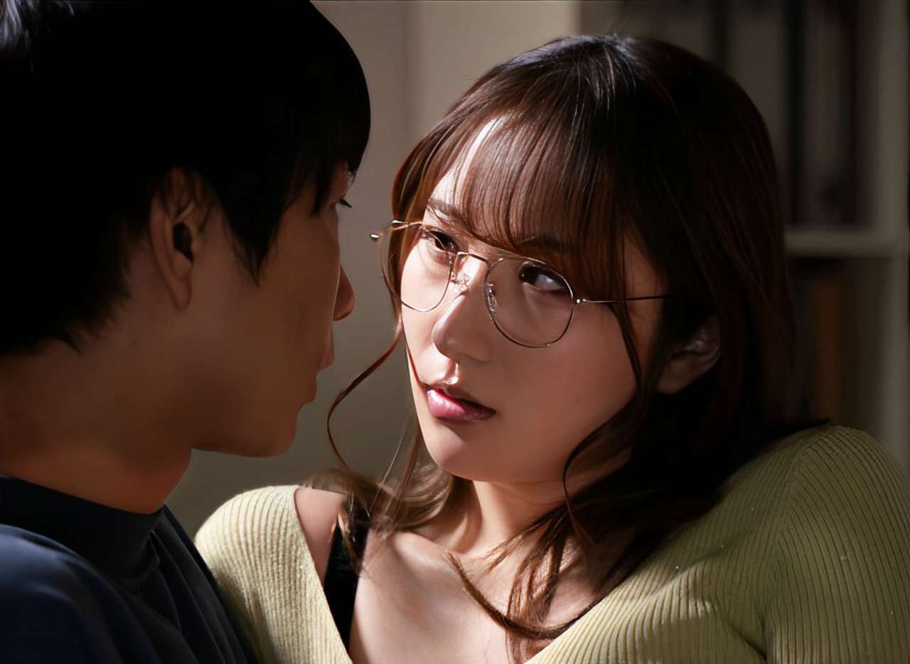 『あんっ♡またイっちゃうぅぅ♡』大人しそうなバイト先の人妻…正体はチ◯ポ欲しがりマゾ女♡お口いっぱいに肉棒含みご奉仕♡