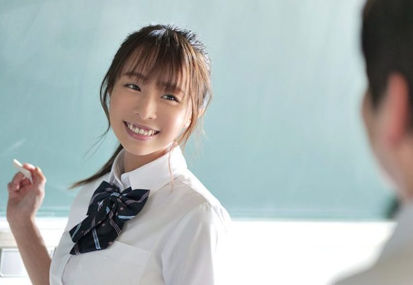巨乳ロリ顔生徒のデカ乳に理性大崩壊したクズ担任教師wwまだ男を知らない清純マ◯コにがちがちチ◯ポ即挿入ww
