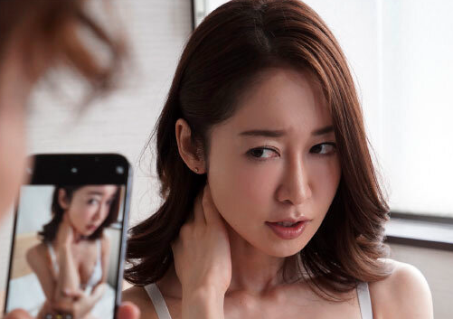 【美人奥さん×フェラ抜き】舌で責められ腰を震わせる！『気持ちいい…♡』乳房を揺らして快感に溺れるｗ