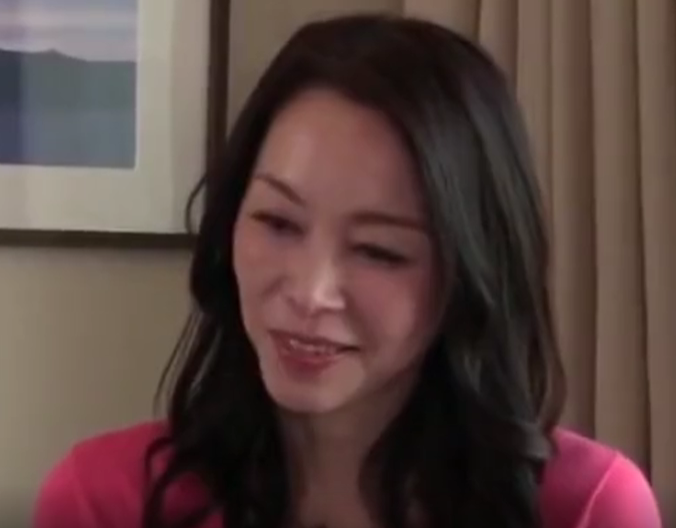 【美熟女×玩具イキ】背後から激ピスかまされおっぱい揺らしてイキまくる奥様！嫌らしい黒乳首勃起させてガチ昇天！