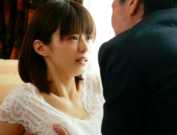 鬼畜上司から旦那を守るために身体を差し出す人妻！『中に出すのはやめてぇ…』理性と快楽の狭間で背徳交尾を繰り返す！