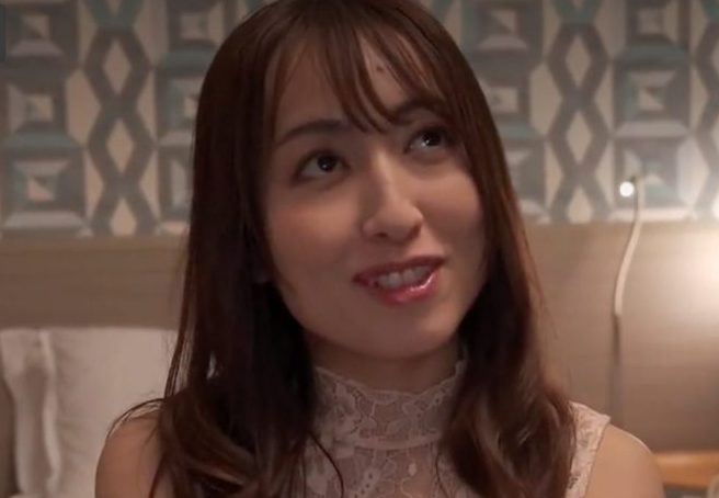 【複数×人妻】SSS級奥様が旦那以外のおチンポの虜になって喘ぎ声漏らして絶頂繰り返す！