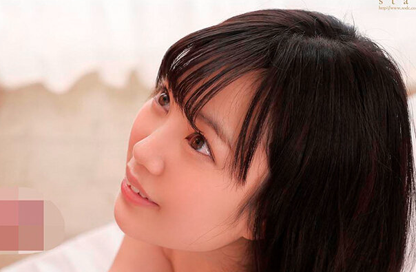 【巨乳美少女×顔面発射】恥ずかしそうに手コキする清楚美女に溜まった濃厚ザーメンをぶっかけ！
