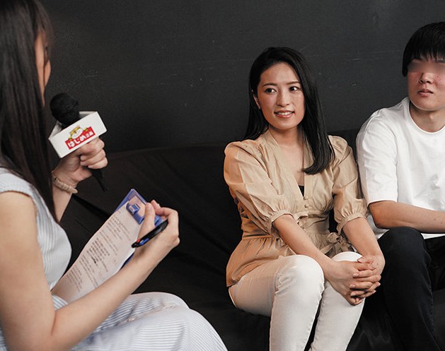 【MM×人妻】賞金を懸けて夫と企画に挑戦する奥様！失敗したら全裸になって他人棒にガチでハメられちゃうｗｗ