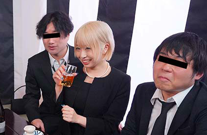 喪服で再会した同級生はエロい！『これも供養だから♡』巨乳を揺らして皆で快楽を貪る罰当たりな奴らｗ