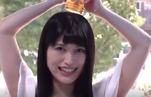 【MM号】顔面最強お姉さんにチアコスさせておチ◯ポご奉仕ww妙にエロい舌使いで亀頭責めまくるド痴女様でしたww