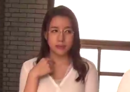 【美人妻×お口発射】マングリで奥突かれ汗だく悶絶！『その角度気持ちよすぎるよ…♡』騎乗で弾みながら絶頂到達！