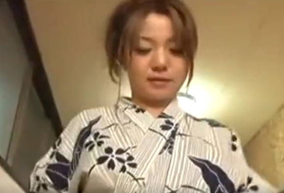 【ムチムチ熟女×手コキ責め】婦人会仲良し4人組！日頃の疲れと自らの性欲をスッキリさせる事ができる一石二鳥の混浴温泉へ！