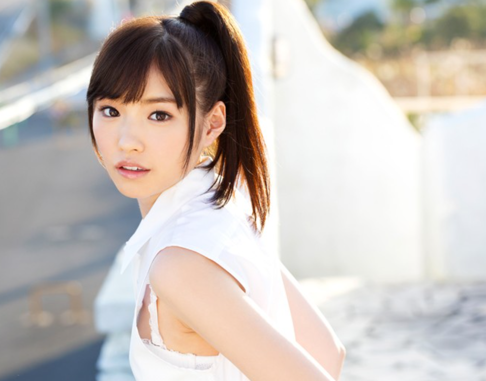 【AVデビュー×清楚系美女】スレンダーお姉さんが穢れの無いオマンコを男優肉棒で何度もピストン攻めされ悶絶！