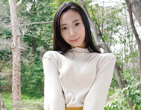 【初撮り×色白美女】女子大生が撮影で本性現す！美乳乳首をフル勃起させてクンニ攻めにイク！