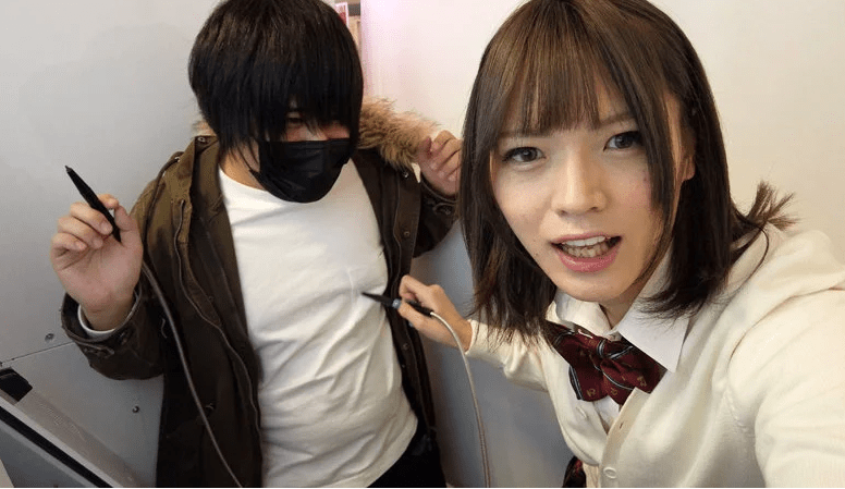 【M男攻め×竿持ちお姉さん】淫乱ニューハーフ美女が童貞君のおチンポを絶品手コキフェラでイカせる！