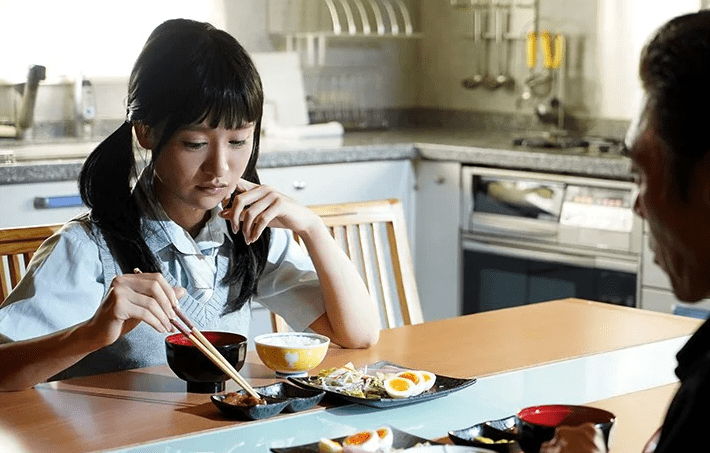 【近親相姦×JK】義父が暴走し娘を凌辱犯し！絶品舌攻めで膣奥までオマンコかき回されてマン汁垂らして昇天！